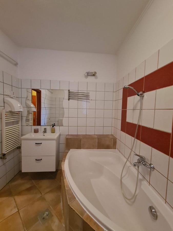Palantir Panzio Bed & Breakfast Miskolc Exterior photo