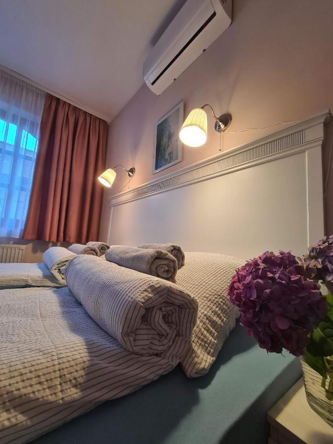 Palantir Panzio Bed & Breakfast Miskolc Room photo