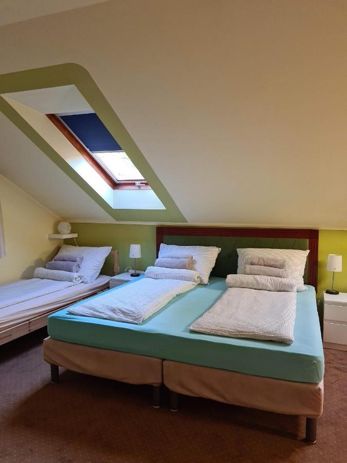 Palantir Panzio Bed & Breakfast Miskolc Exterior photo