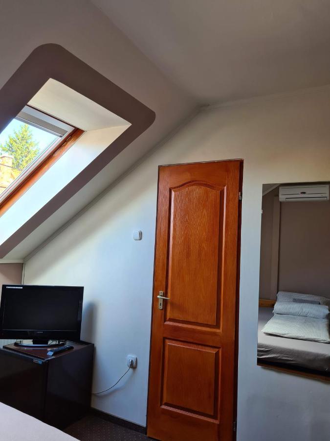 Palantir Panzio Bed & Breakfast Miskolc Exterior photo