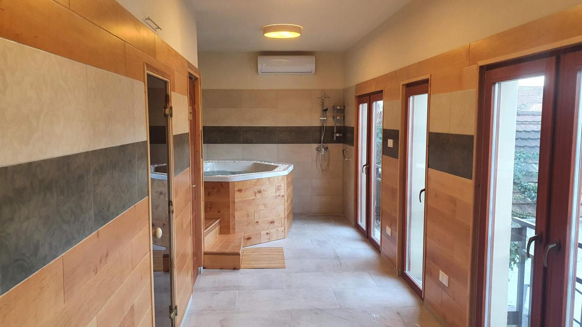 Palantir Panzio Bed & Breakfast Miskolc Exterior photo